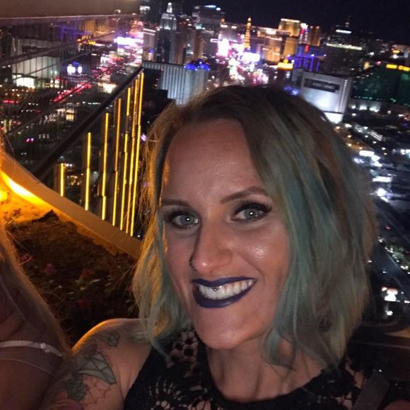 Meet your Posher, Danielle - Picture 1 of 1